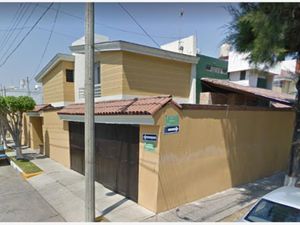 Casa en Venta en La Calma Zapopan