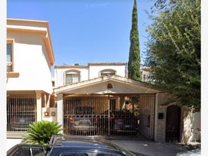 Casa en Venta en Bosques de las Cumbres Monterrey