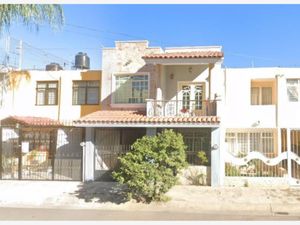 Casa en Venta en Jardines de Guadalupe Guadalajara