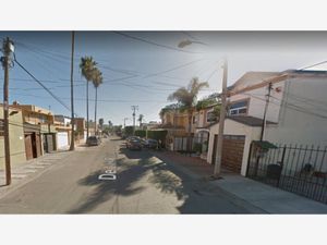 Casa en Venta en Playas de Tijuana Sección Costa de Oro Tijuana