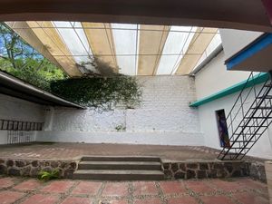 CASA EN VENTA CENTRICA JUNTO A LOS BERROS