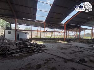 Renta bodega, oficina y terreno en Blvd Armando del Castillo .