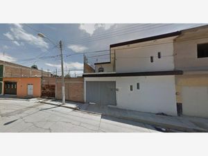 Casa en Venta en Jardines de Celaya 3a Secc Celaya