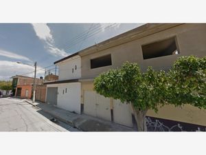 Casa en Venta en Jardines de Celaya 3a Secc Celaya