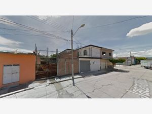 Casa en Venta en Jardines de Celaya 3a Secc Celaya