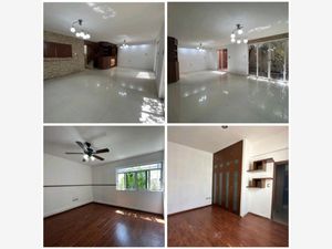 Casa en Venta en Jardines de San Manuel Puebla