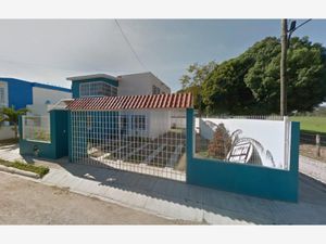 Casa en Venta en Paraiso Salagua Manzanillo