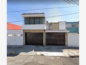 Casa en Venta en Jardines de San Manuel Puebla