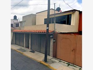 Casa en Venta en Izcalli Cuauhtémoc III Metepec