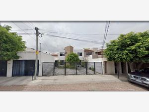 Casa en Venta en Colinas del Cimatario Querétaro