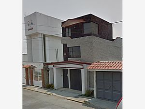 Casa en Venta en La Providencia Metepec