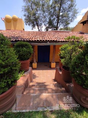 CASA  EN RENTA EN EL PUEBLO CON JACUZZI Y TEMAZCAL