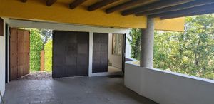 CASA CON VISTA AL LAGO EN VALLE DE BRAVO