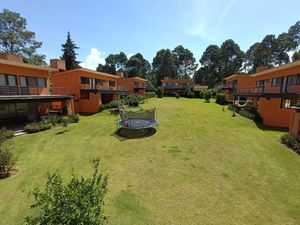 CASA EN EL CENTRO DE AVÁNDARO