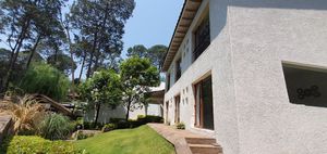 CASA EN EL CENTRO DE AVÁNDARO, VALLE DE BRAVO