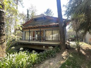 CASA EN RENTA EN VALLE DE BRAVO, BOSQUE.