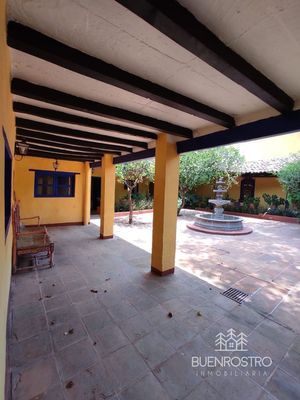 CASA  EN RENTA EN EL PUEBLO CON JACUZZI Y TEMAZCAL