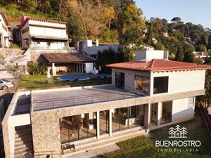 CASA NUEVA EN CONDOMINIO  MUY CERCA DE AVÁNDARO