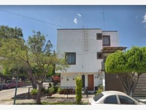 Casa en Venta en Paseos del Sol Zapopan