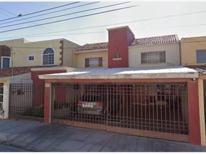 Casa en Venta en Bosques de La Victoria Guadalajara