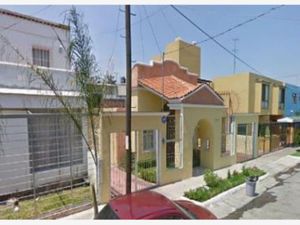 Casa en Venta en Jardines del Country Guadalajara