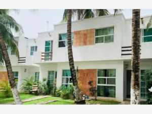 Casa en Venta en Playa del Sol Solidaridad