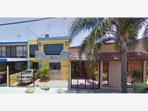 Casa en Venta en Jardines del Rosario Guadalajara