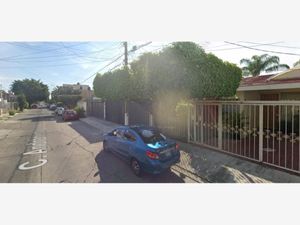 Casa en Venta en La Calma Zapopan