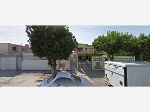 Casa en Venta en Jardines de California Torreón