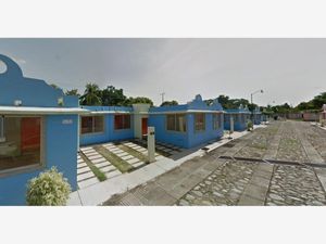 Casa en Venta en La Arbolada Huixtla