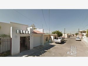 Casa en Venta en San Pedro Chihuahua