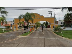 Casa en Venta en Jardines Del Edén Tlajomulco de Zúñiga