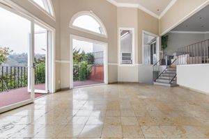 CASA EN VENTA EN CALLE CERRADA EN LOMAS DE VISTAHERMOSA, CON JARDIN