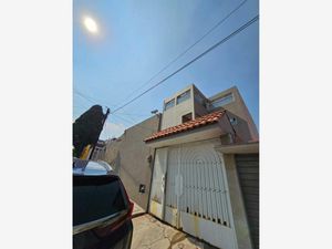 Casa en Venta en Loma de Canteras (Lomas de Cantera) Naucalpan de Juárez