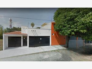 Casa en Venta en Lomas de Circunvalacion Colima