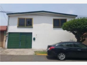 Casa en Venta en Viveros de la Loma Tlalnepantla de Baz