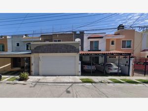 Casa en Venta en Paseos del Sol Zapopan