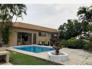 Casa en Venta en Palmira Tinguindin Cuernavaca