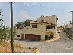 Casa en Venta en Burgos Bugambilias Temixco