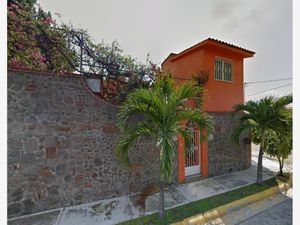 Casa en Venta en Burgos Temixco