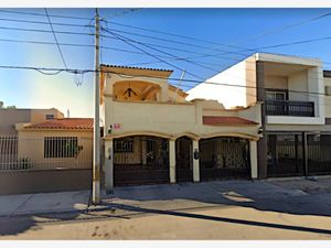 Casa en Venta en Jardines del Lago Mexicali