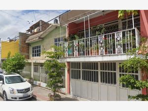 Casa en Venta en La Carmona León