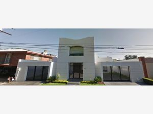 Casa en Venta en San Pedro (P-72, 76, 736) Monterrey