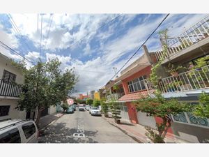 Casa en Venta en La Carmona León