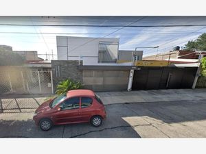 Casa en Venta en La Calma Zapopan