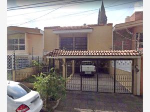 Casa en Venta en Bosques de La Victoria Guadalajara