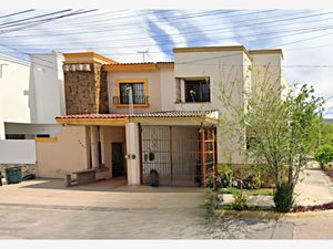 Casa en Venta en Portal de Cumbres Monterrey