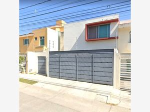 Casa en Venta en Jardines Vallarta Zapopan