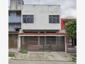 Casa en Venta en Jardines de La Cruz 1a. Sección Guadalajara