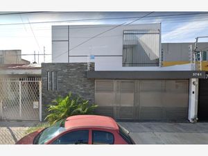 Casa en Venta en La Calma Zapopan